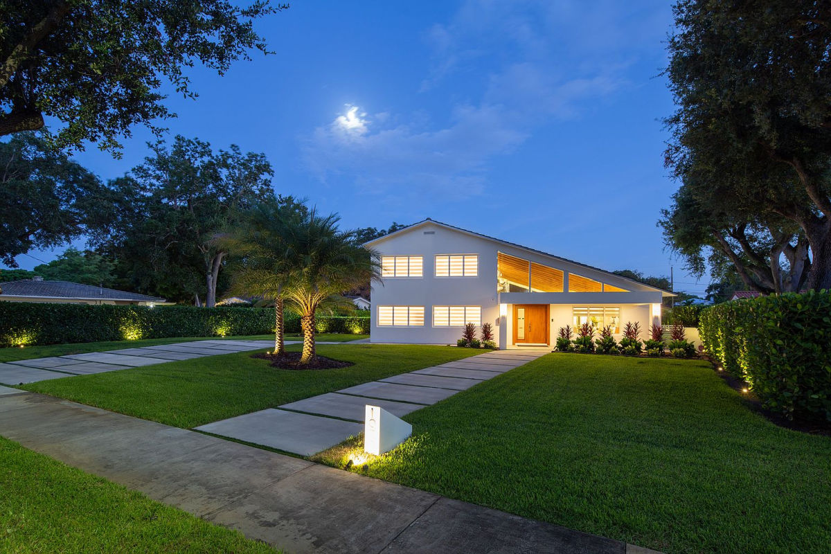Home Of The Day A Modern ResortStyle Oasis in Miami Shores