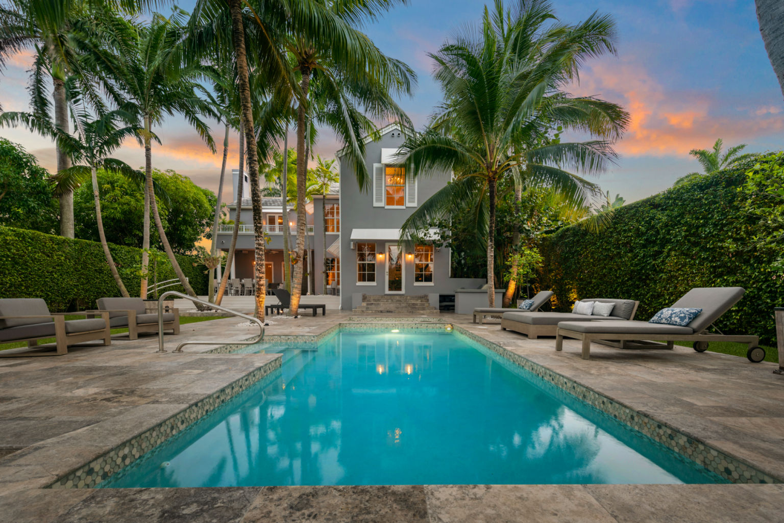 Home Of The Day A Waterfront Beauty on Miami's Belle Meade Island