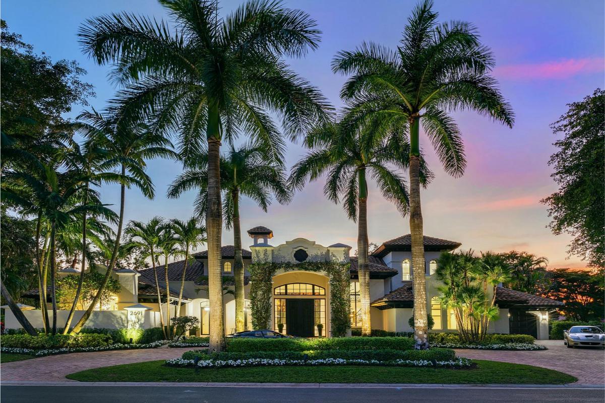 Home Of The Day Peek Inside This Stunning Estate In Wellington, Florida
