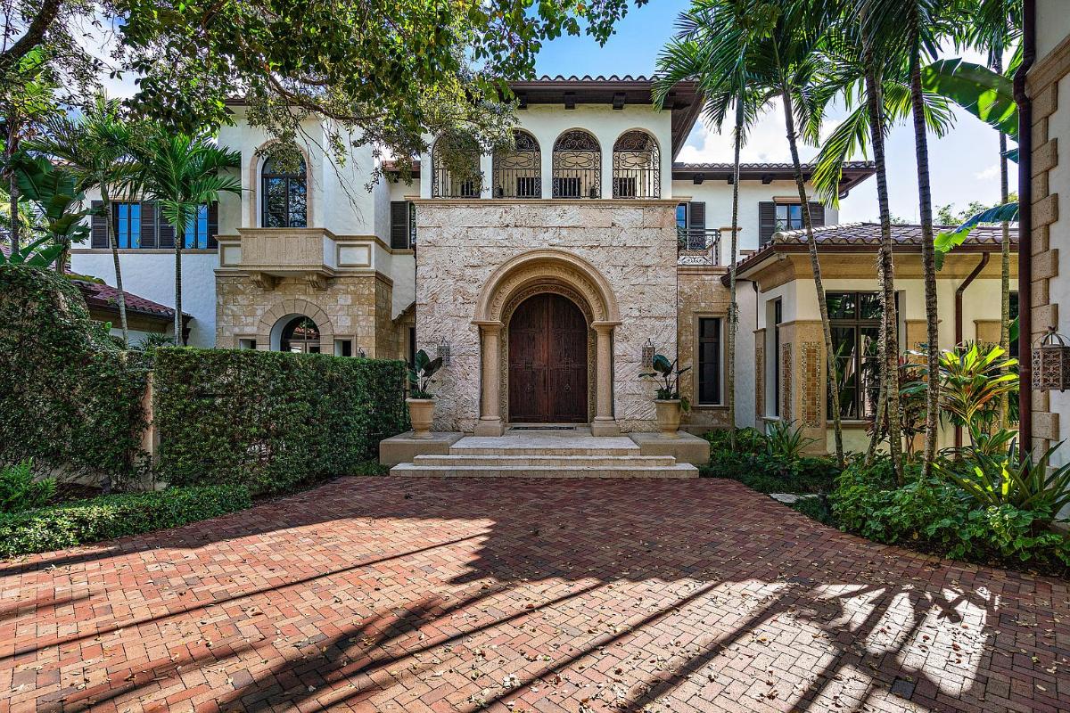 Home Of The Day Timeless Luxury in Palm Beach Gardens, Florida