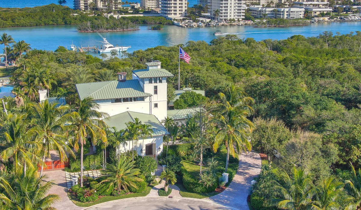 Home Of The Day Tequesta, Florida