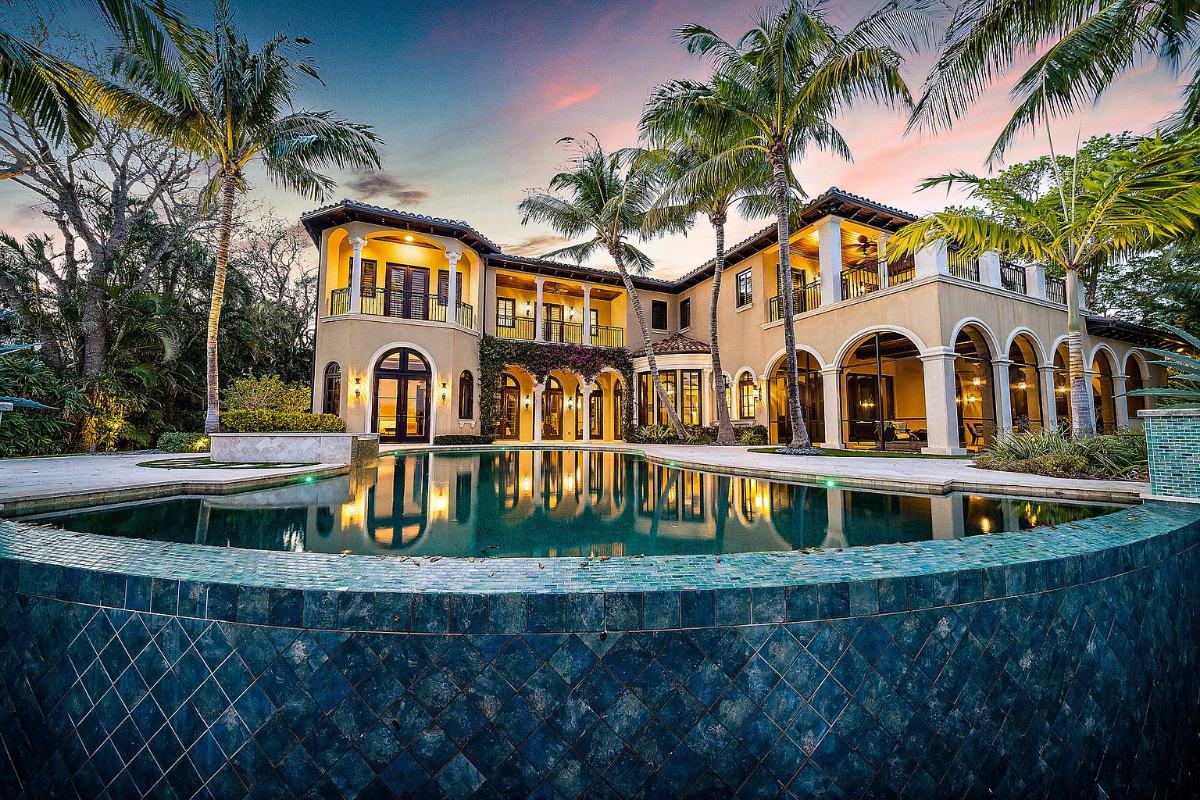 Home Of The Day A Luxe North Palm Beach Estate Home Hits The Market