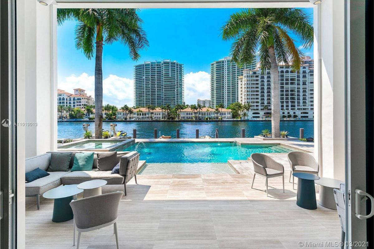 Home Of The Day Luxury Defined In Coveted Golden Beach, Florida