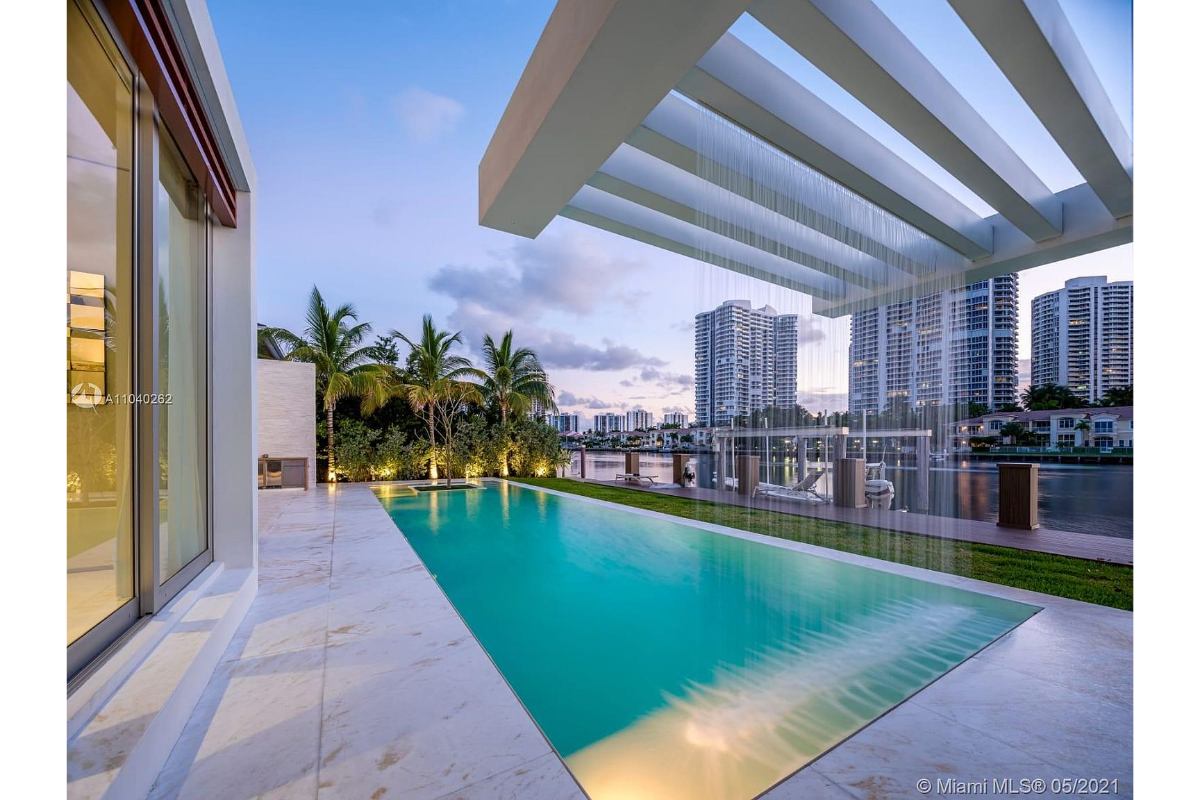 Home Of The Day UltraLuxury Living In Exclusive Golden Beach, Florida