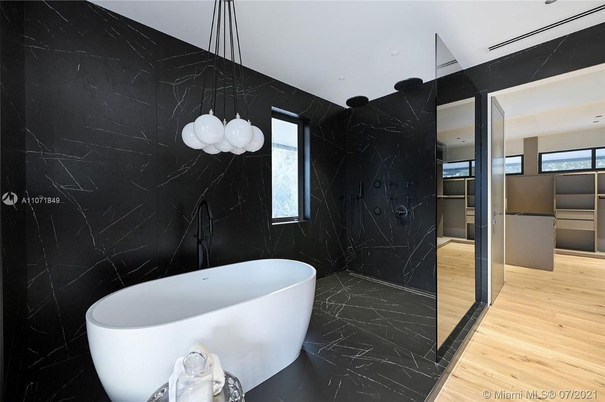 Home Of The Day This Stunning Miami Lakes Residence Is A Must See!