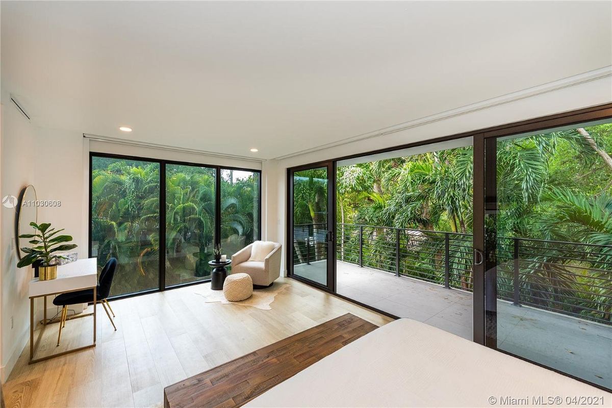 Home Of The Day A Tropical Modern Masterpiece in North Coconut Grove