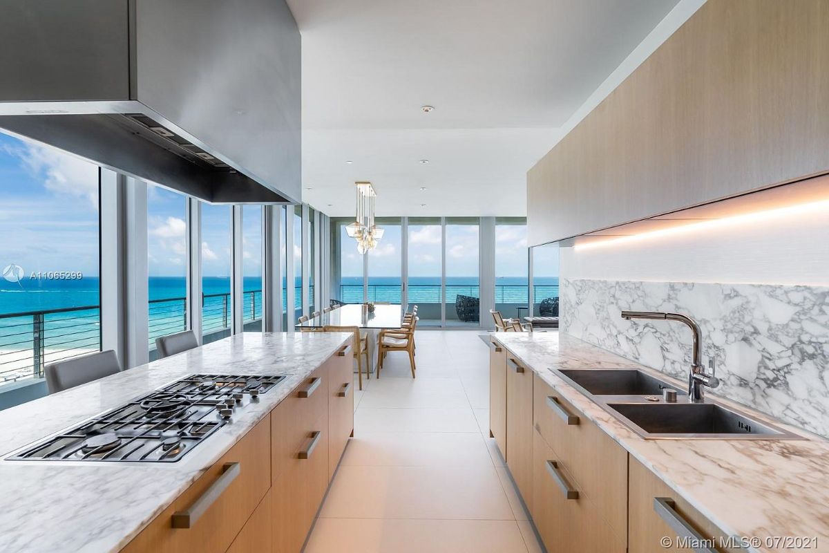 Home Of The Day A Stunning 3Story Miami Beach Oceanfront Penthouse