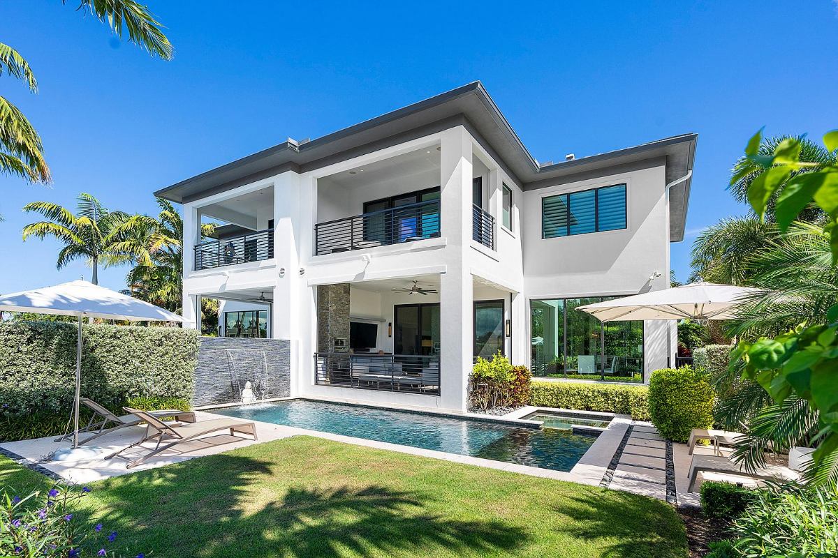 Home Of The Day An Impressive Townhome With Intracoastal Views In