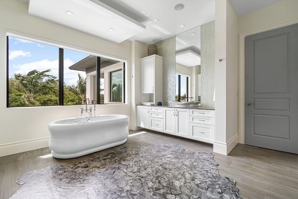 Home Of The Day An Impressive Townhome With Intracoastal Views In