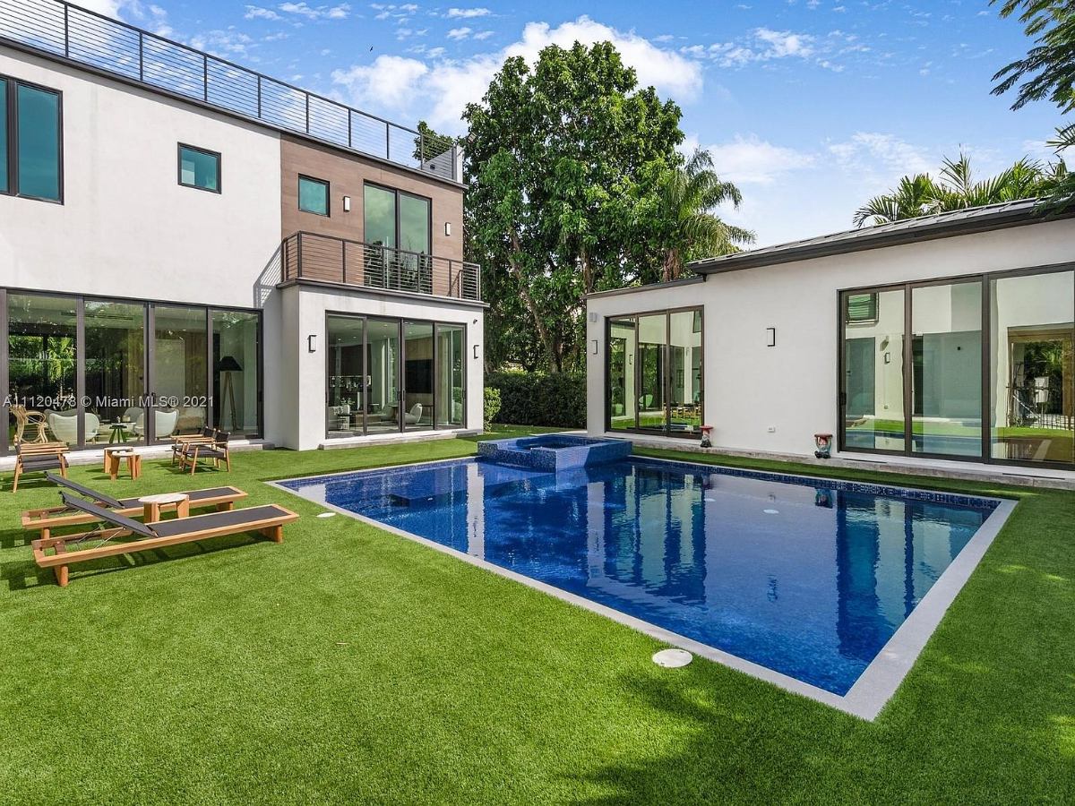 Home Of The Day Modern Luxury In South Miami's Coveted High Pines