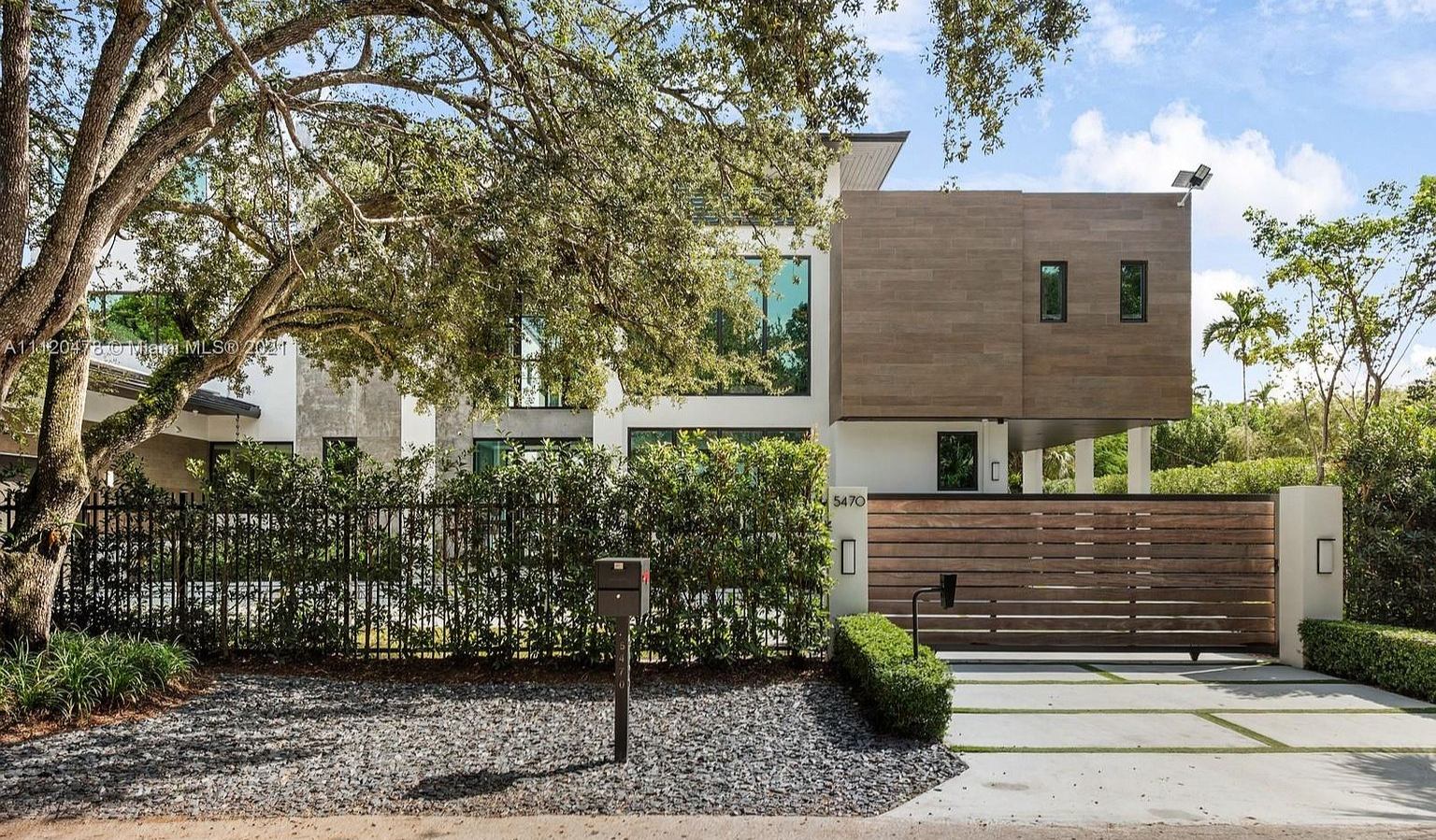 Home Of The Day Modern Luxury In South Miami's Coveted High Pines