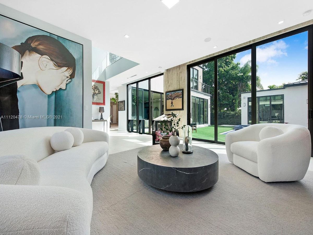 Home Of The Day Modern Luxury In South Miami's Coveted High Pines