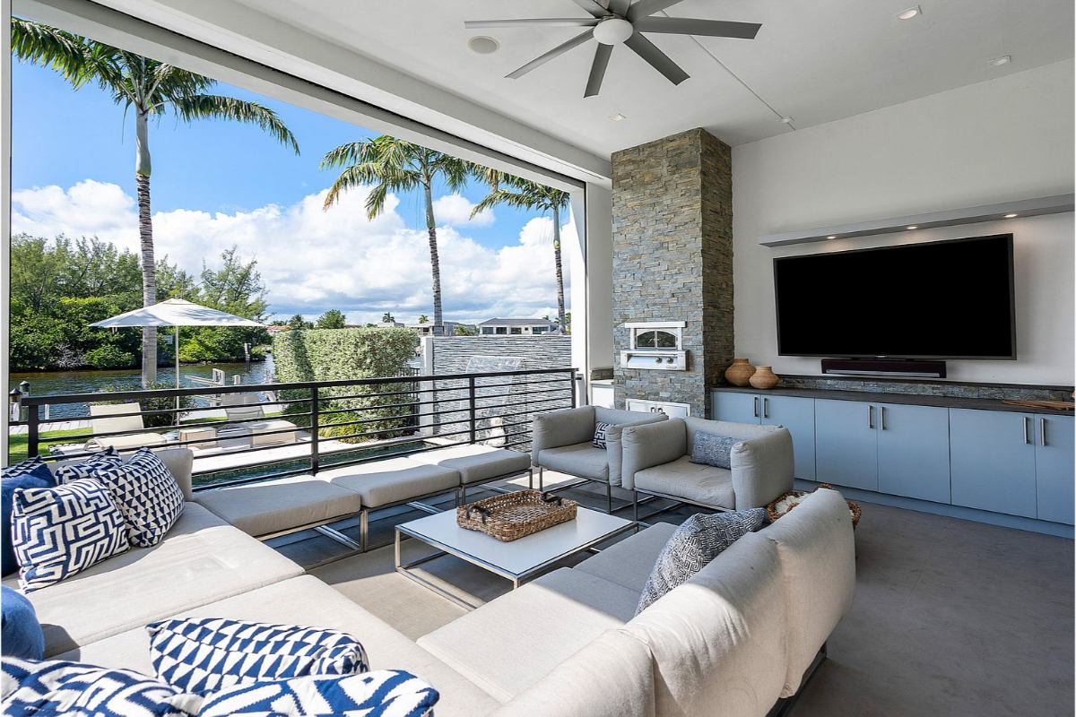 Home Of The Day An Impressive Townhome With Intracoastal Views In