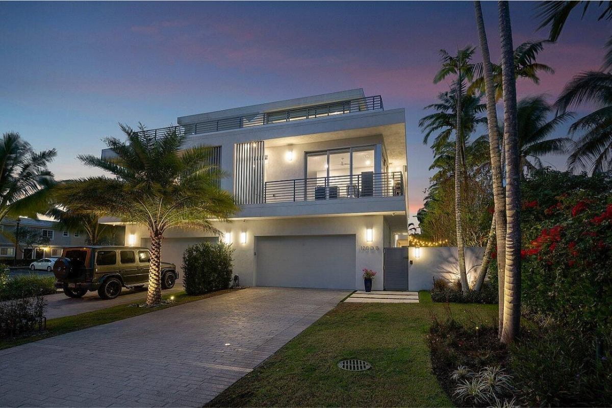 Home Of The Day Modern Luxury In Coveted East Delray Beach