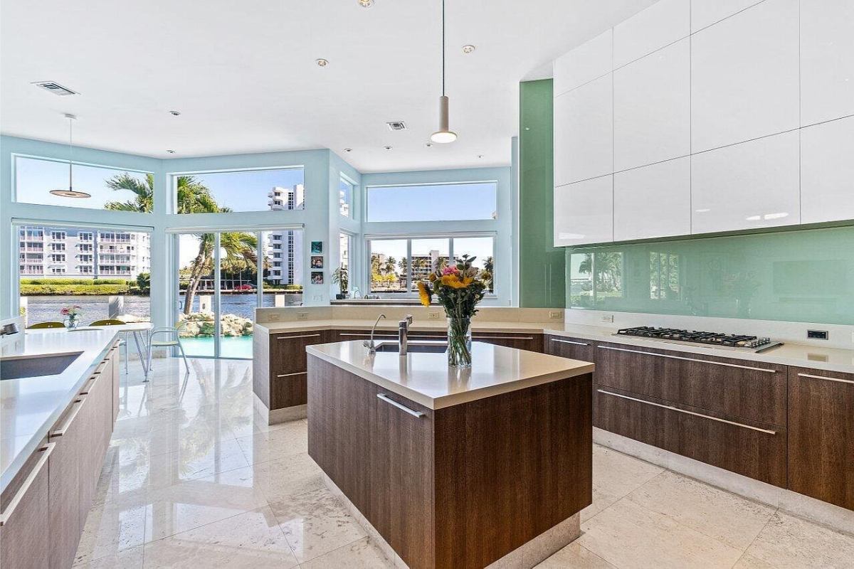 Home Of The Day A Stunning Point Lot Estate Home In Delray Beach, FL