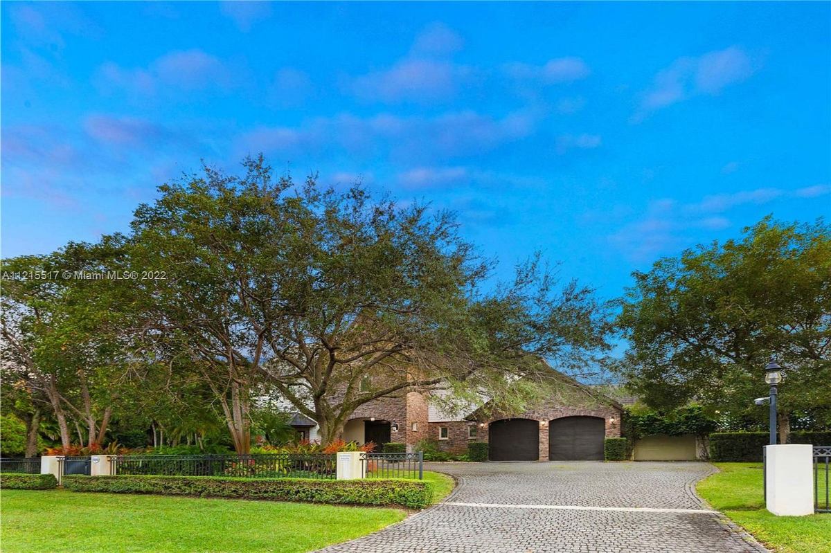 Home Of The Day Checkout This Sprawling CustomBuilt Miami Estate