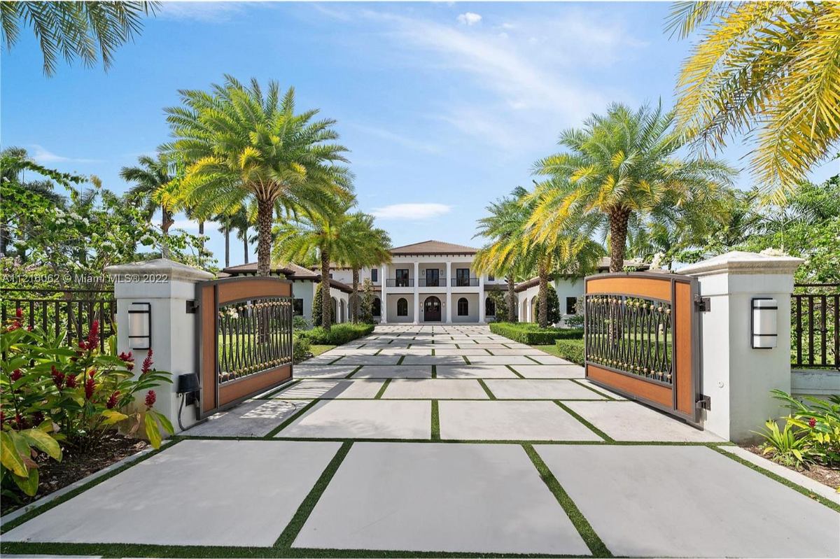 Home Of The Day A Modern Ranch Estate In Miami's Horse Country