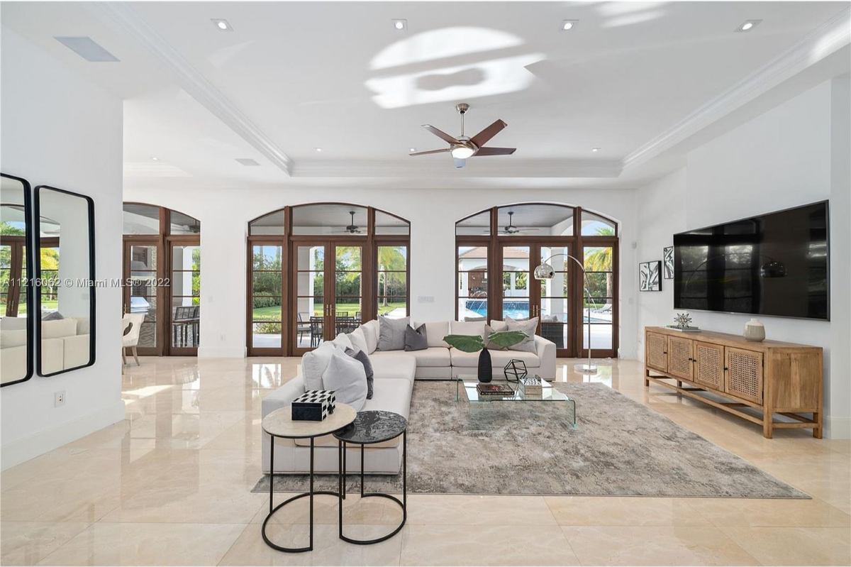 Home Of The Day A Modern Ranch Estate In Miami's Horse Country