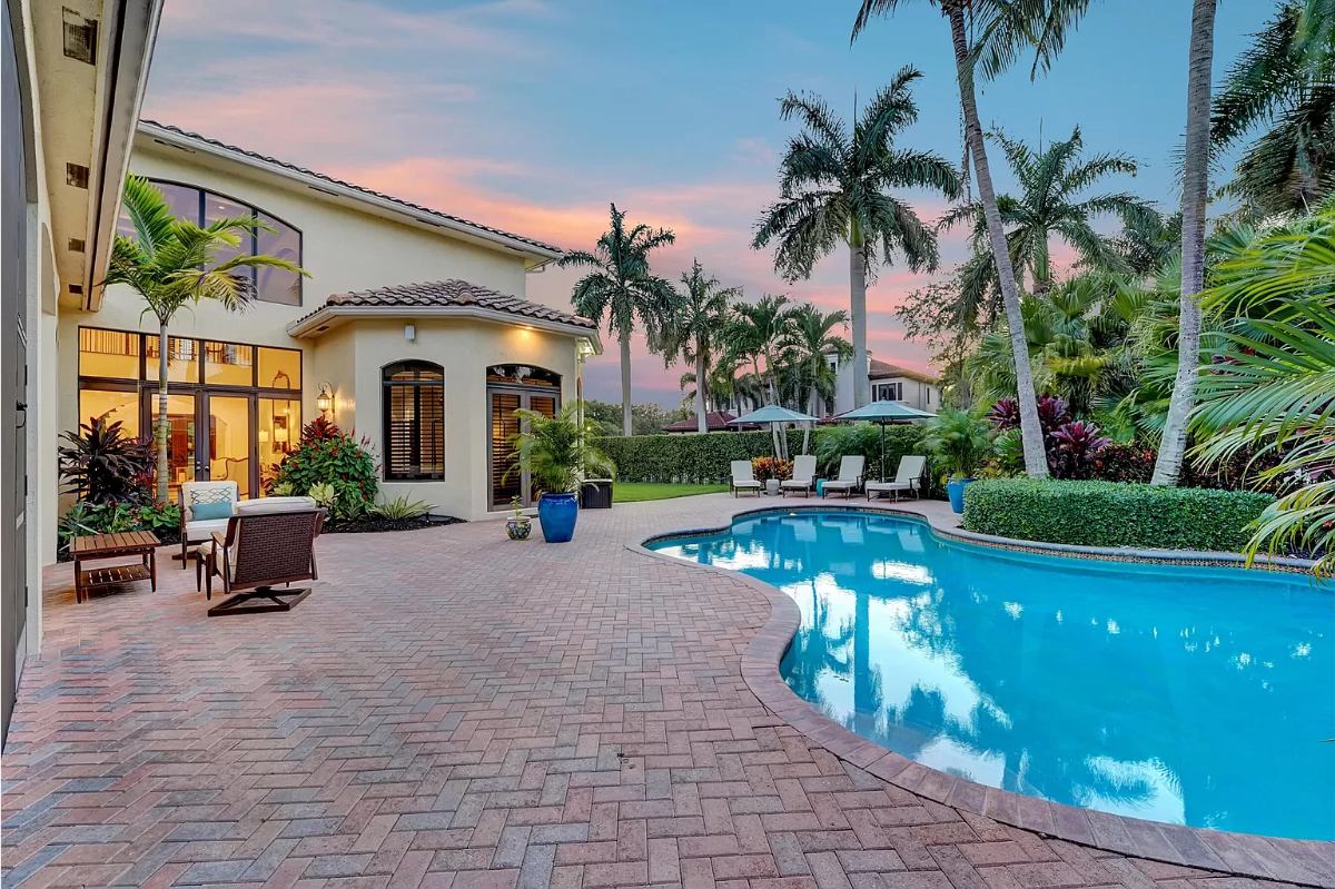 Home Of The Day A Luxury Estate In The Coveted Oaks Of Boca Raton