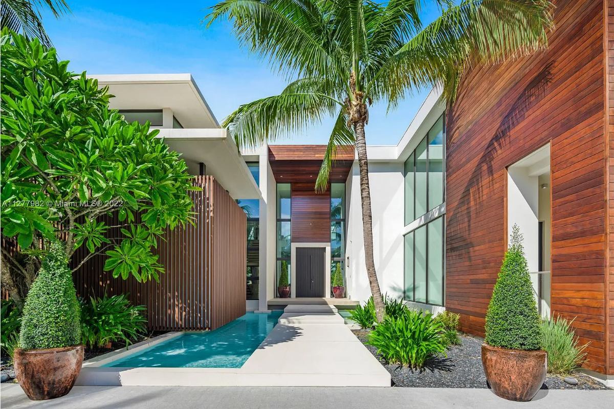 Home Of The Day Tropical Modern Luxury On Allison Island