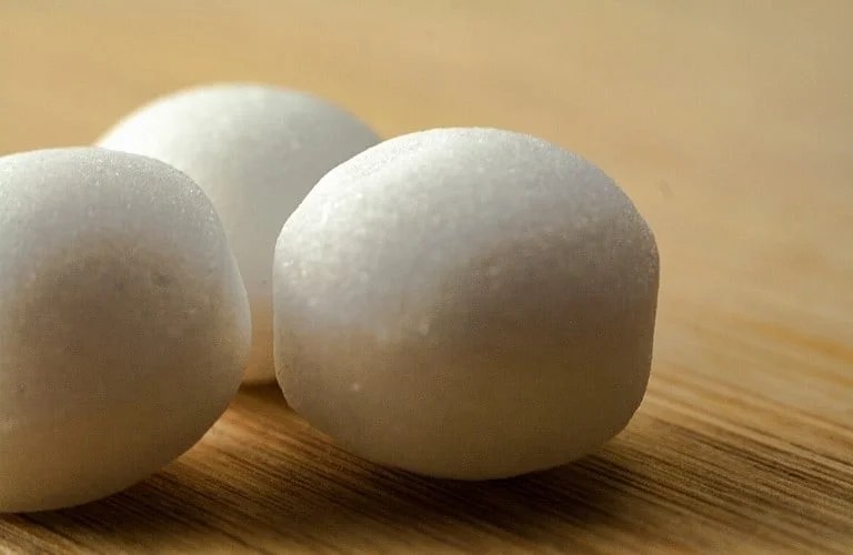 The Best Mothball Alternatives & How To Use Them Effectively