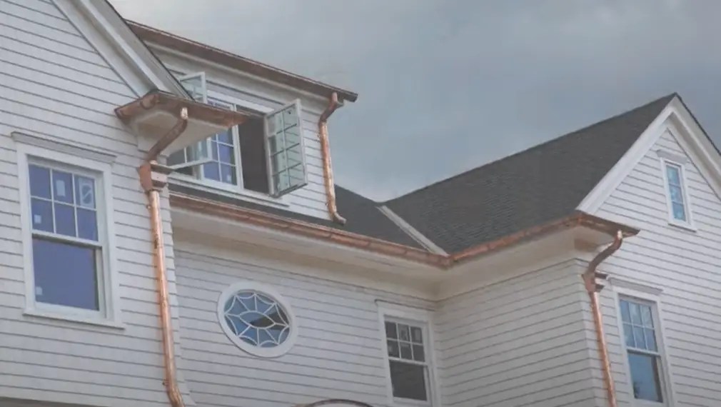 Vinyl vs. Steel vs. Aluminum Gutters Which is Better? HomeProfy