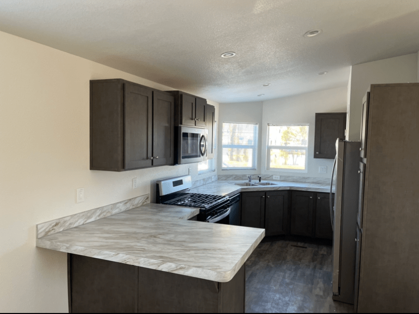 FOR SALE Il Sorrento Mobile Home Park, Space 11 (3 Bed, 2 Bath) 55