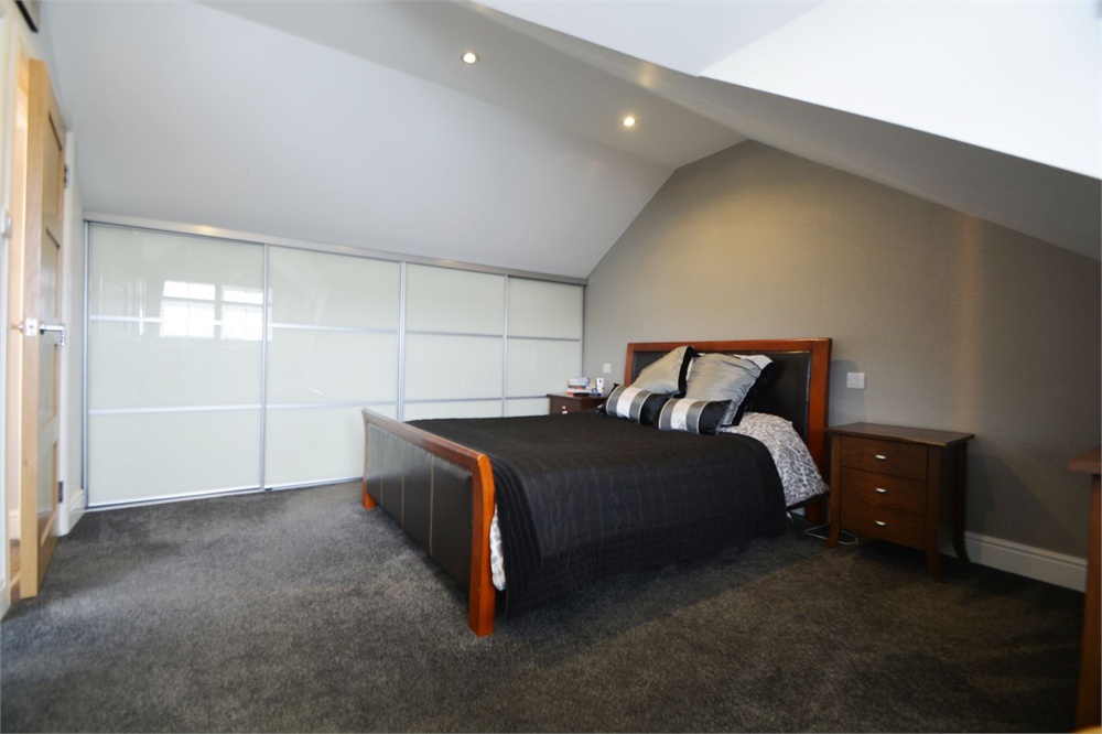 Hazeldene Road, Liphook, Hampshire, GU30 7PH Homes Estate Agents