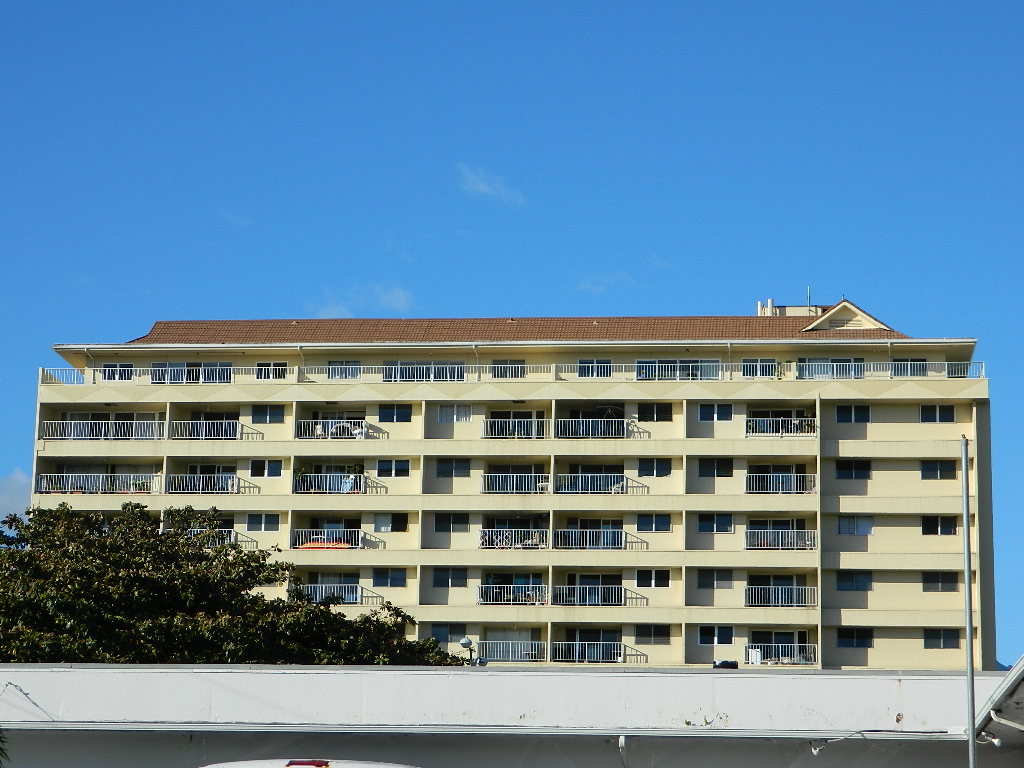 Kailua Condos Meridian East Ocean View Condominiums in Kailua Oahu