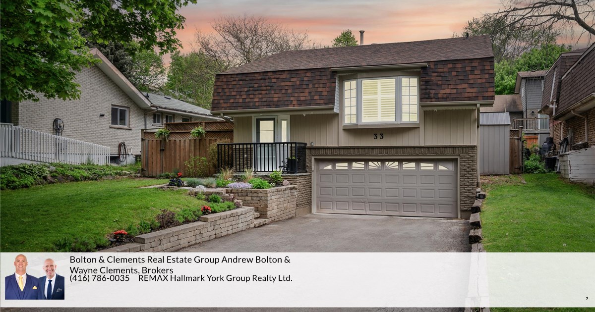 33 Calais St, Whitby, ON L1N 5L9