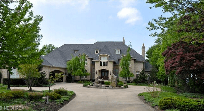 20,000 Square Foot Lakefront Mansion In Avon Lake, OH Homes of the Rich