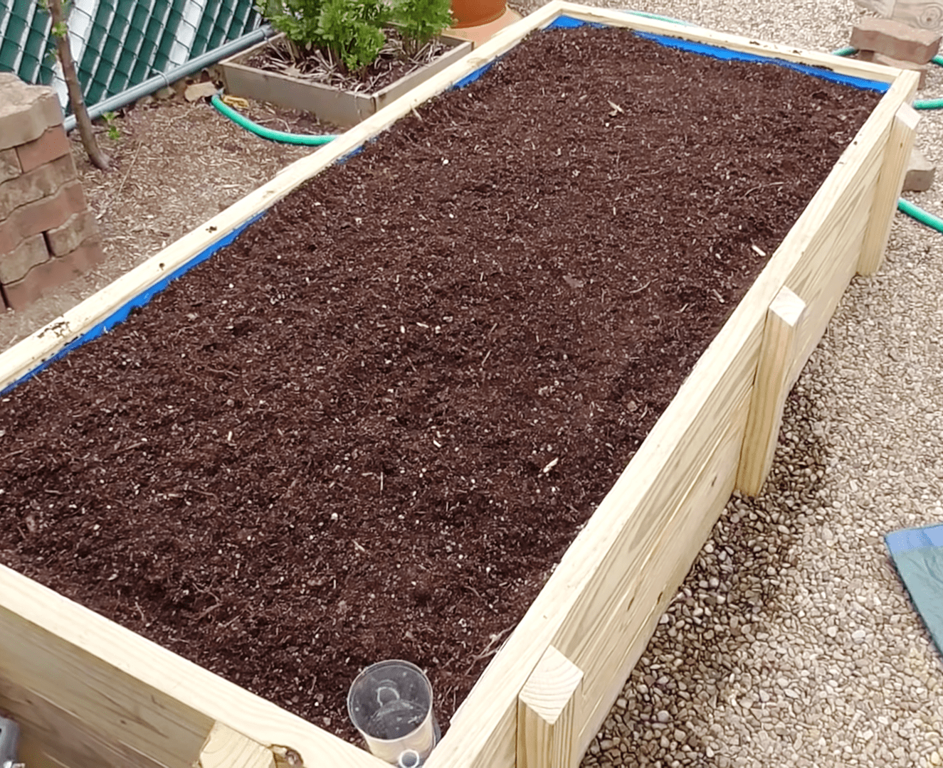 How to Build a SelfWatering "Wicking Bed" for a DroughtProof Garden