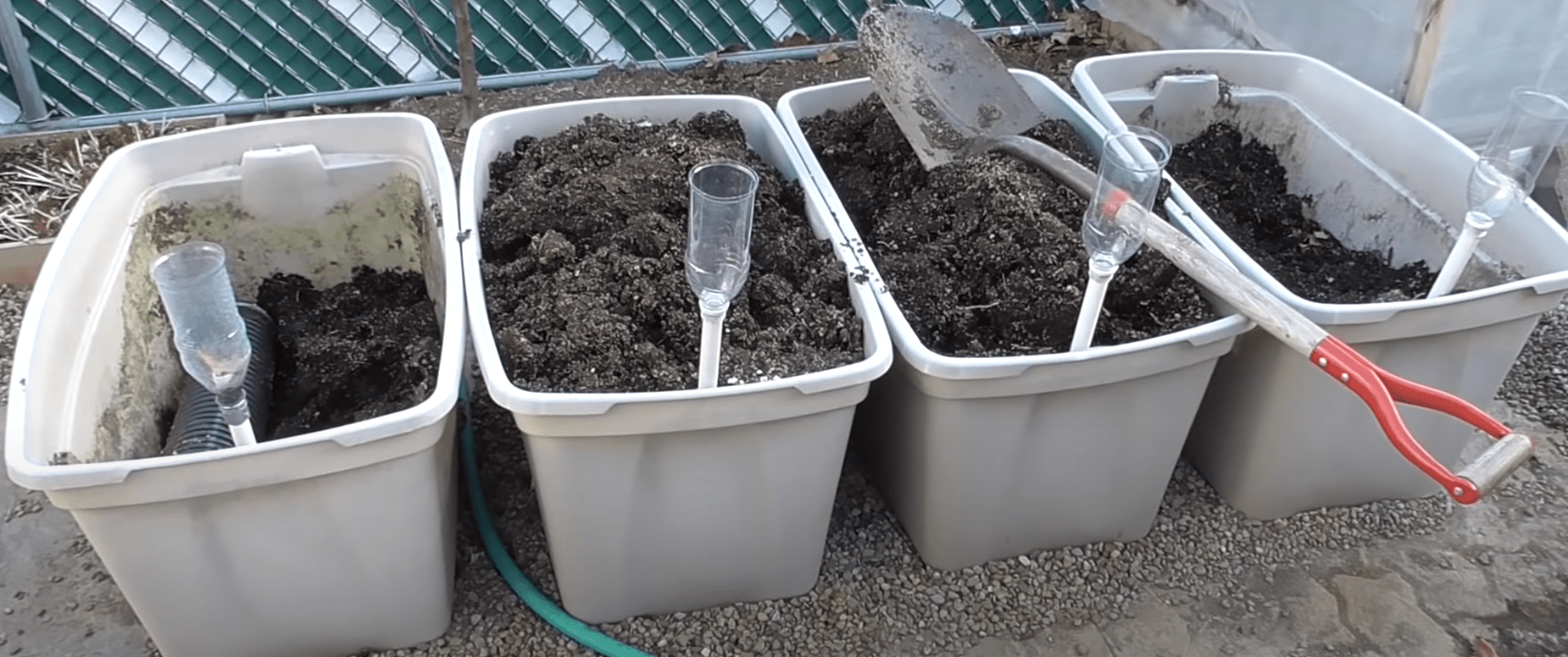 How to Build a SelfWatering "Wicking Bed" for a DroughtProof Garden