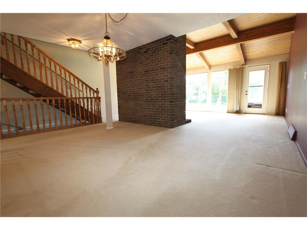 Spacious townhouse in the beautifully kept secure gated complex of