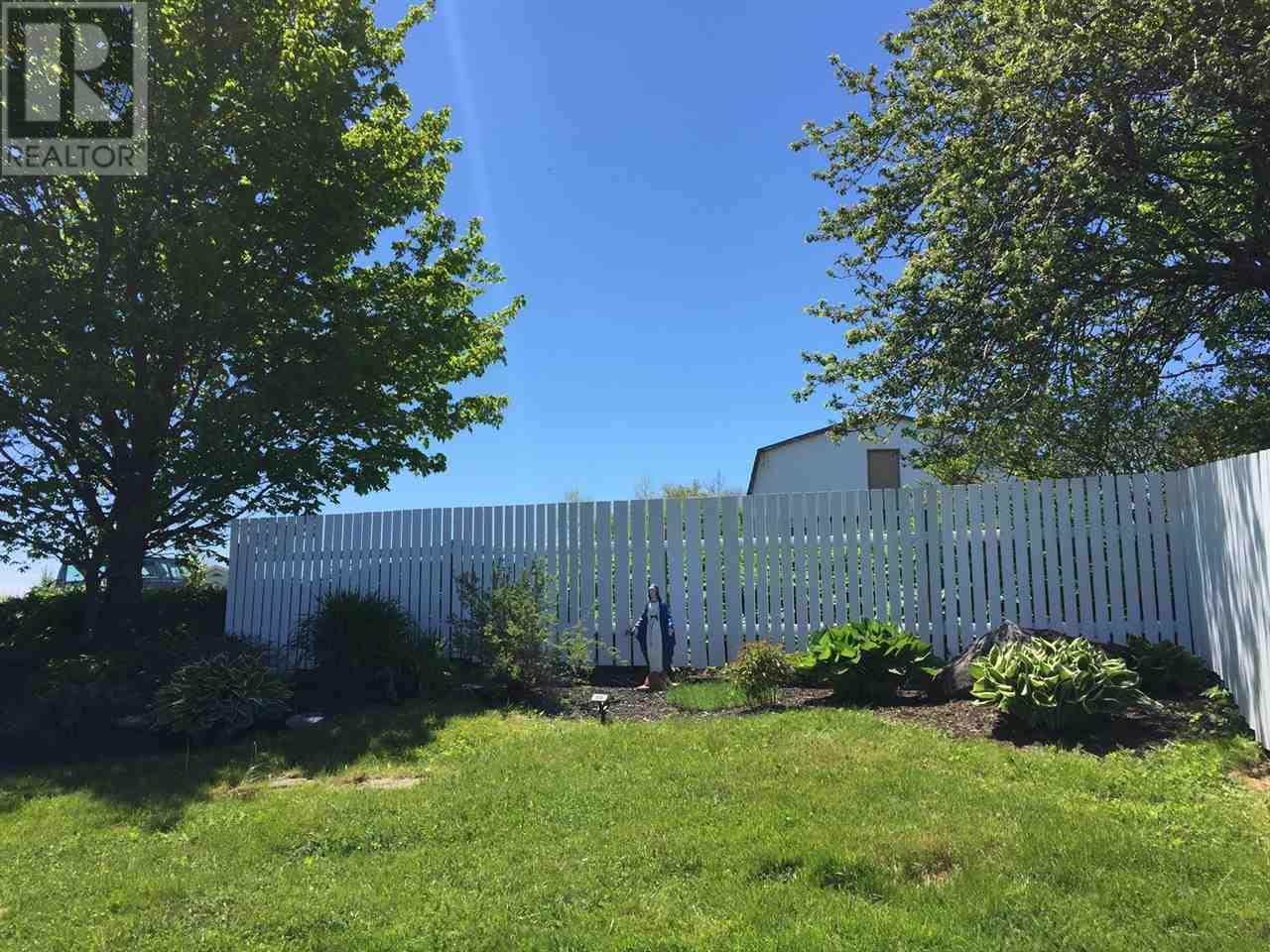13 First Avenue, Middle Sackville, Nova Scotia B4E3B5 HomestocHomestoc