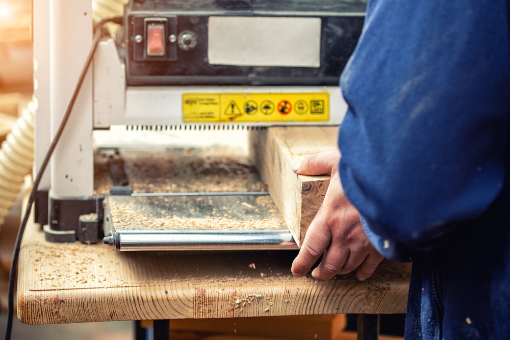 A Quick Guide on How to Use a Planer Thicknesser Homes Whiz
