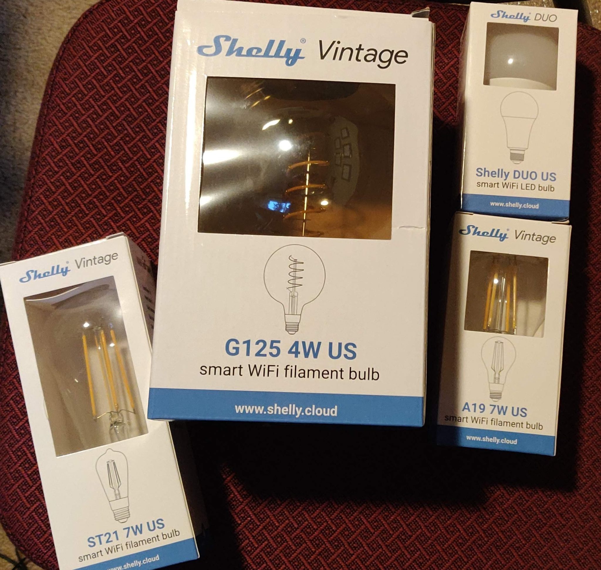 Shelly Vintage and Duo Smart Bulb Review - HomeTechHacker