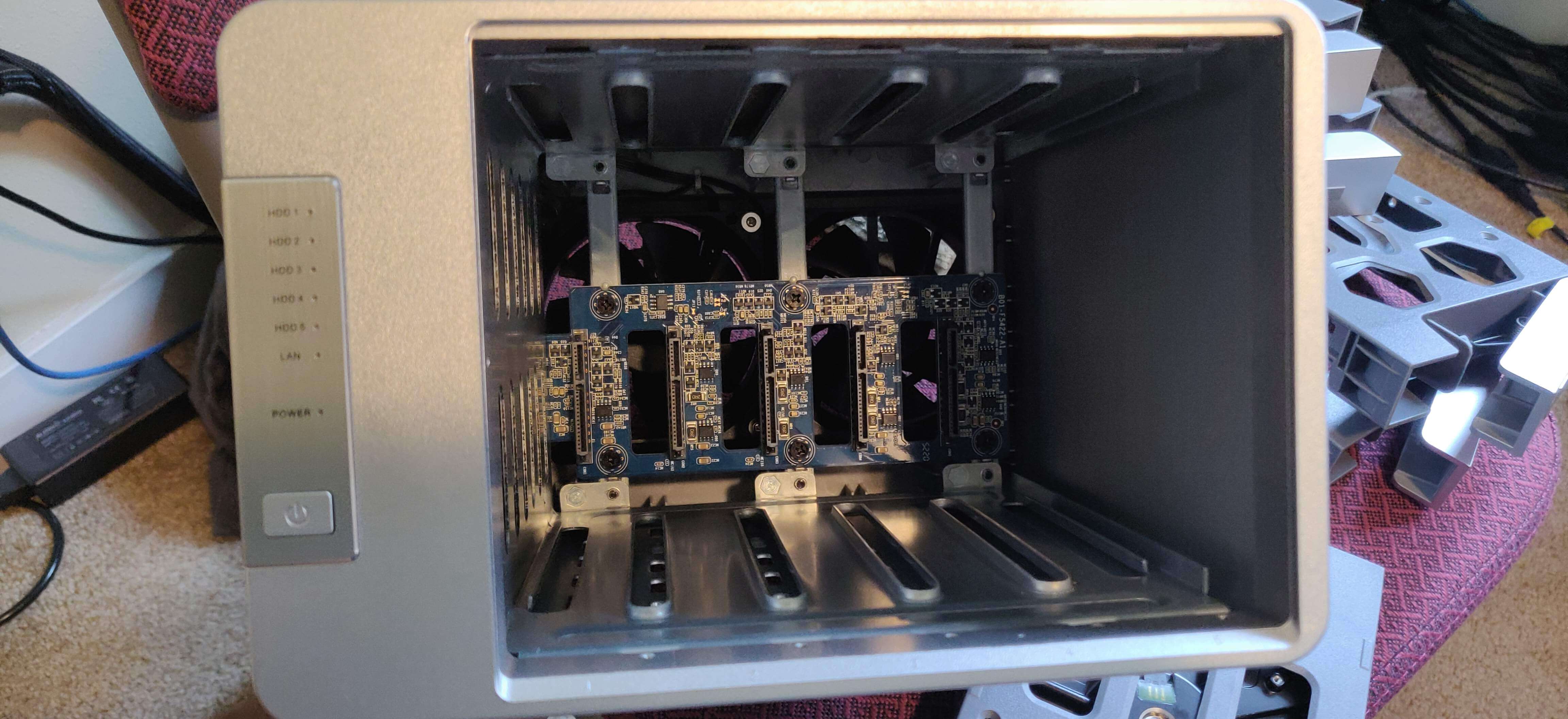 TerraMaster F5221 The Best Budget NAS? HomeTechHacker