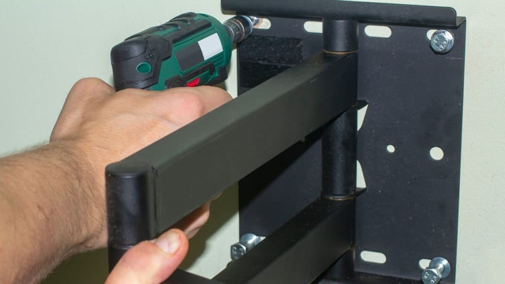 Best TV Mounting Height And Viewing Angles