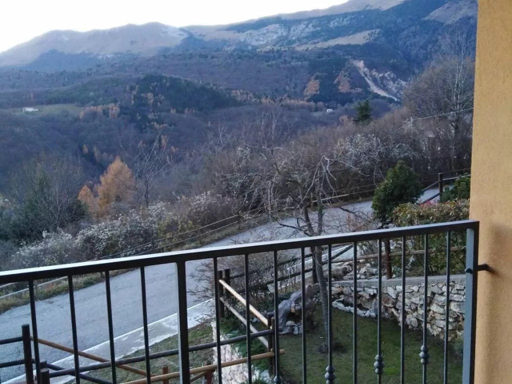 Home Trust World | Appartamento Vendita Via Angelo Sartori 21, Ferrara Di Monte Baldo Superficie 50.0Mq Prezzo 85000.0 | 235515 768_x_1024_jpg