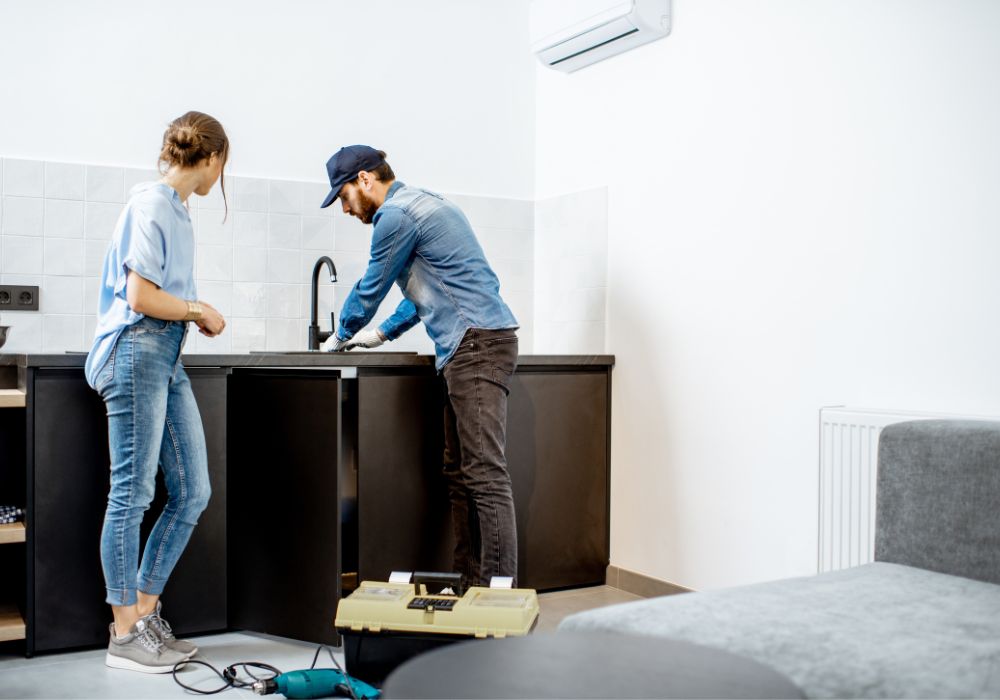 How Do You Fix a Stuck Kitchen Faucet Sprayer? HomeVib