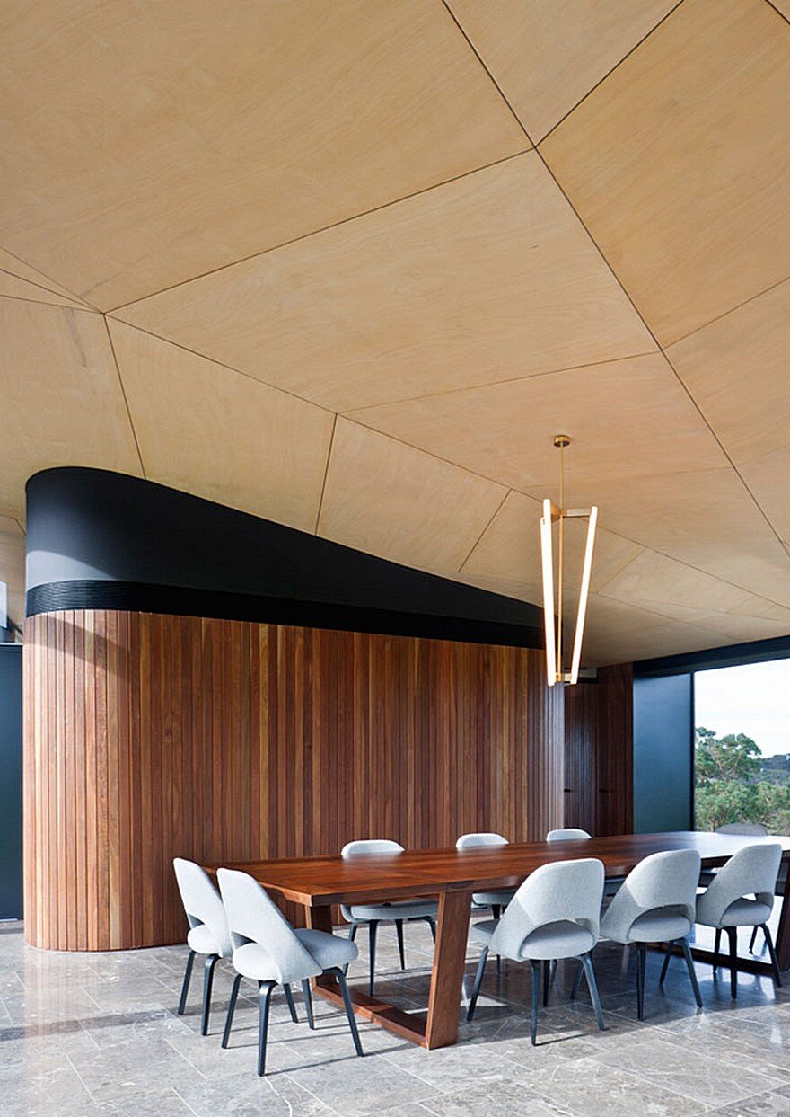 Main Ridge House by McAllister Alcock Architects