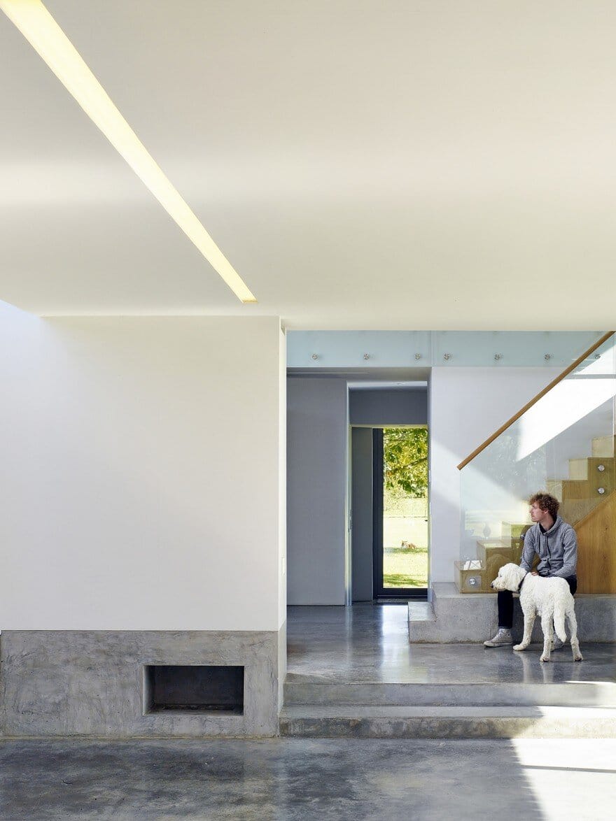 Oak Lane House in Rural Suffolk / Cassion Castle Architects