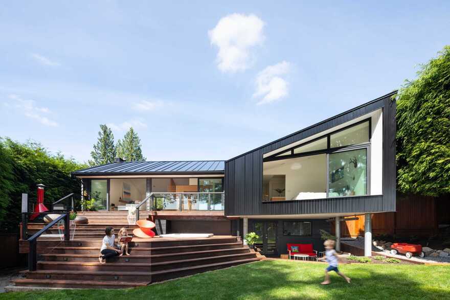 1950s Split Level Home Renovated by Measured Architecture