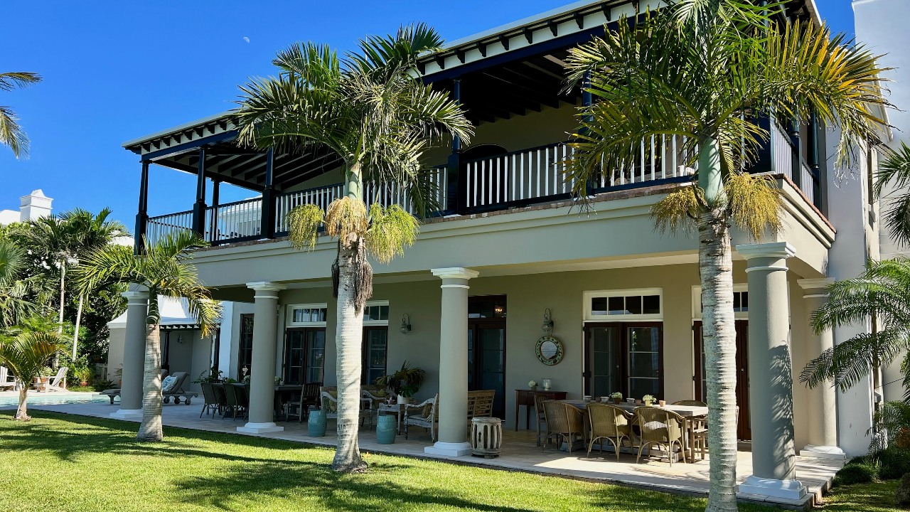 A Beautiful Oceanside Home in Bermuda Homeworthy