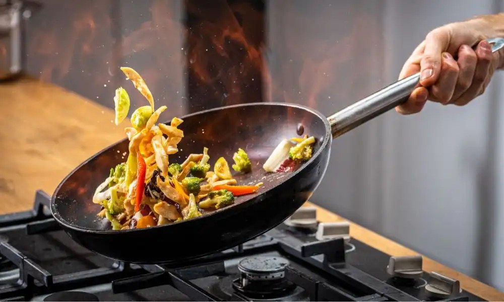 What Heat Level to Use for Ceramic Cookware?