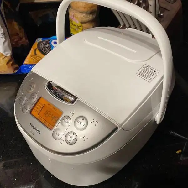 Toshiba 6 Cup Rice Cooker (Tested & Reviewed)