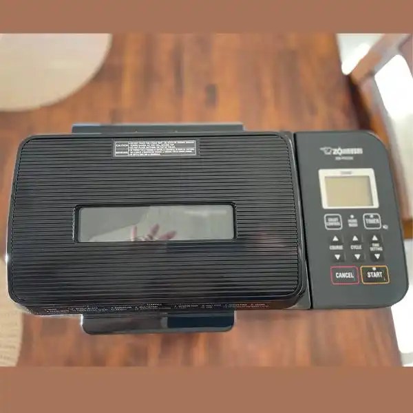 Zojirushi Home Bakery Bread Maker (Tested & Reviewed)