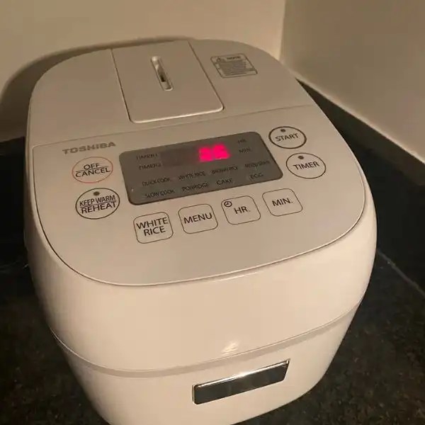 Toshiba 6 Cup Rice Cooker (Tested & Reviewed)