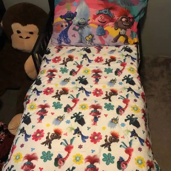 DreamWorks Toddler Bedding Set (Tested & Reviewed)